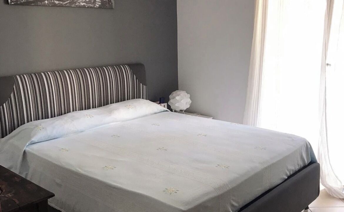 Photo of Bedroom in Patti