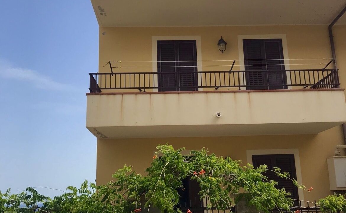 Photo of Outdoor in Patti