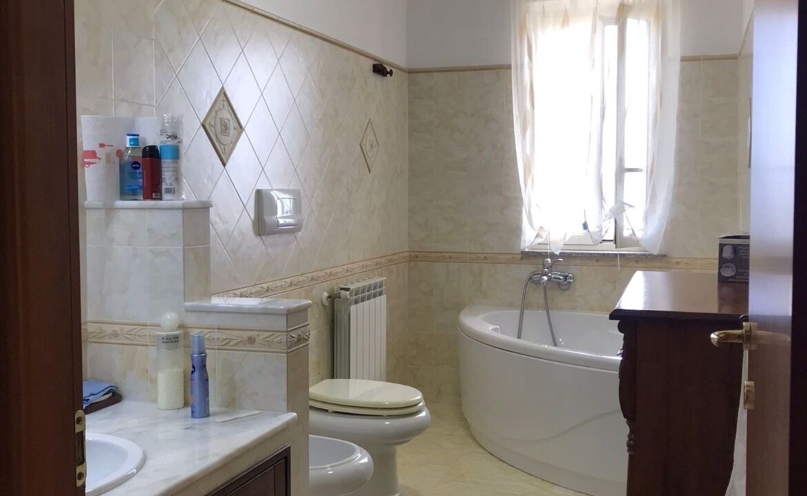 Photo of Bathroom in Patti