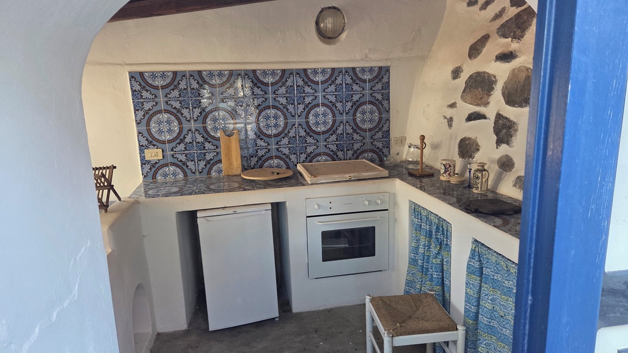 Photo of Kitchen in Filicudi Porto