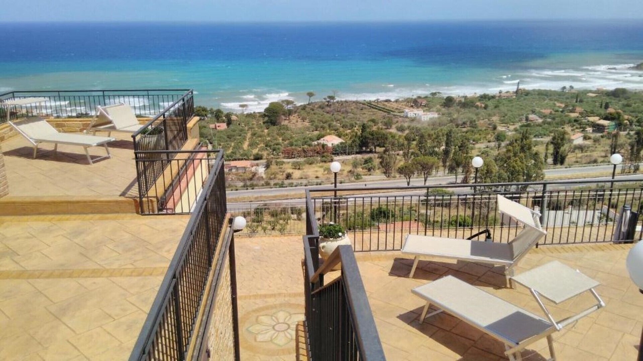 Photo of Patio Balcony in Cefalu