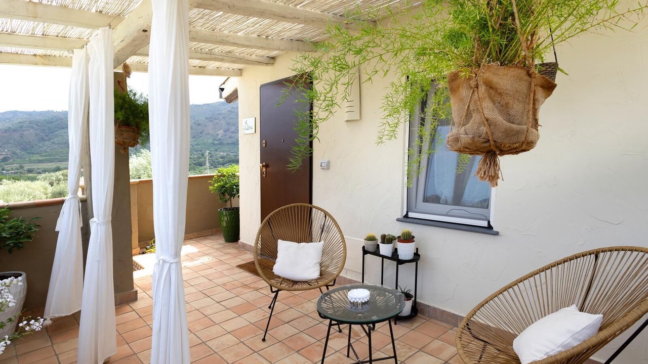 Photo of Patio Balcony in Mitogio