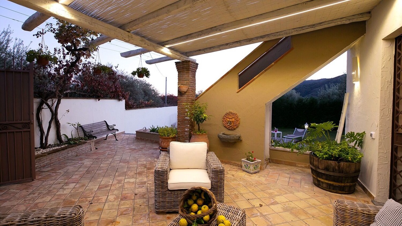 Photo of Patio Balcony in Mitogio