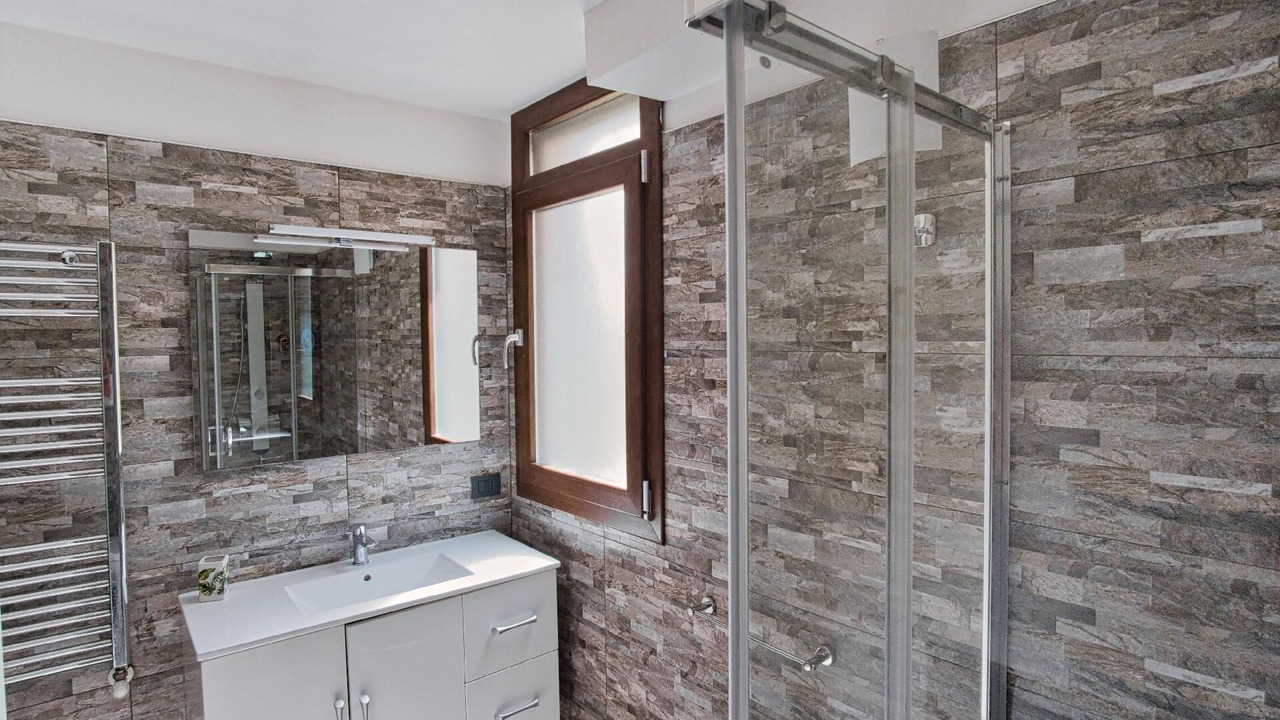 Photo of Bathroom in Capo
