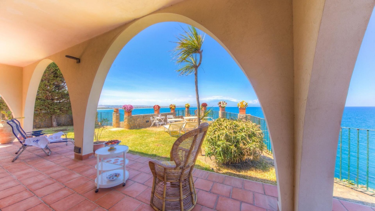 Photo of Patio Balcony in Costa Saracena-Castelluccio