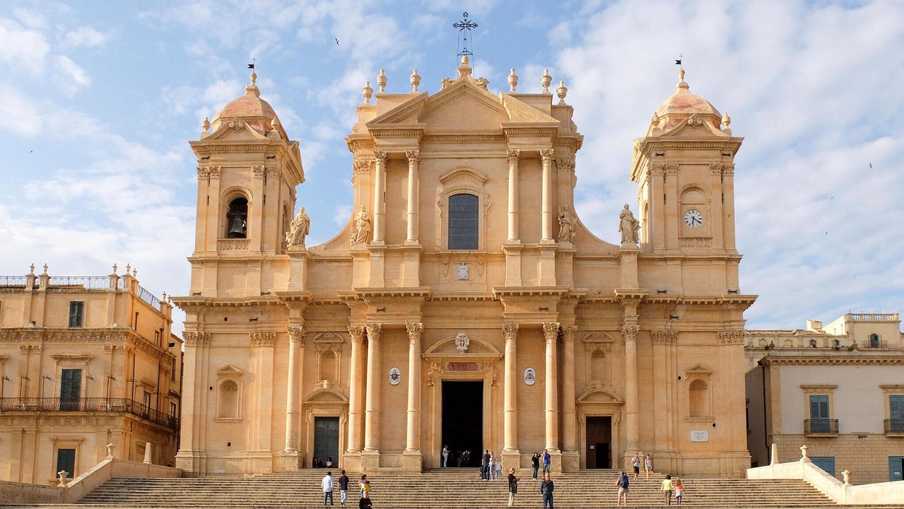 Photo of Others in Noto