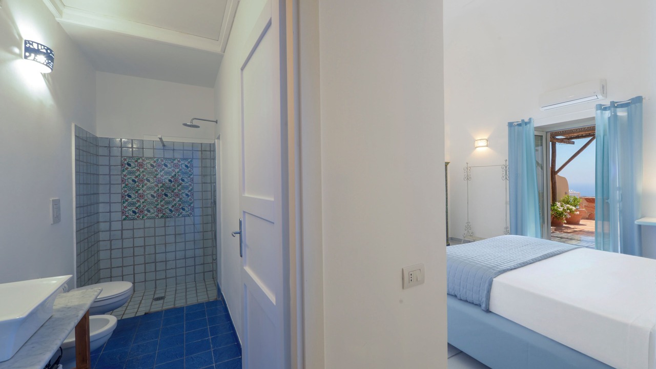 Photo of Bathroom in Montepertuso