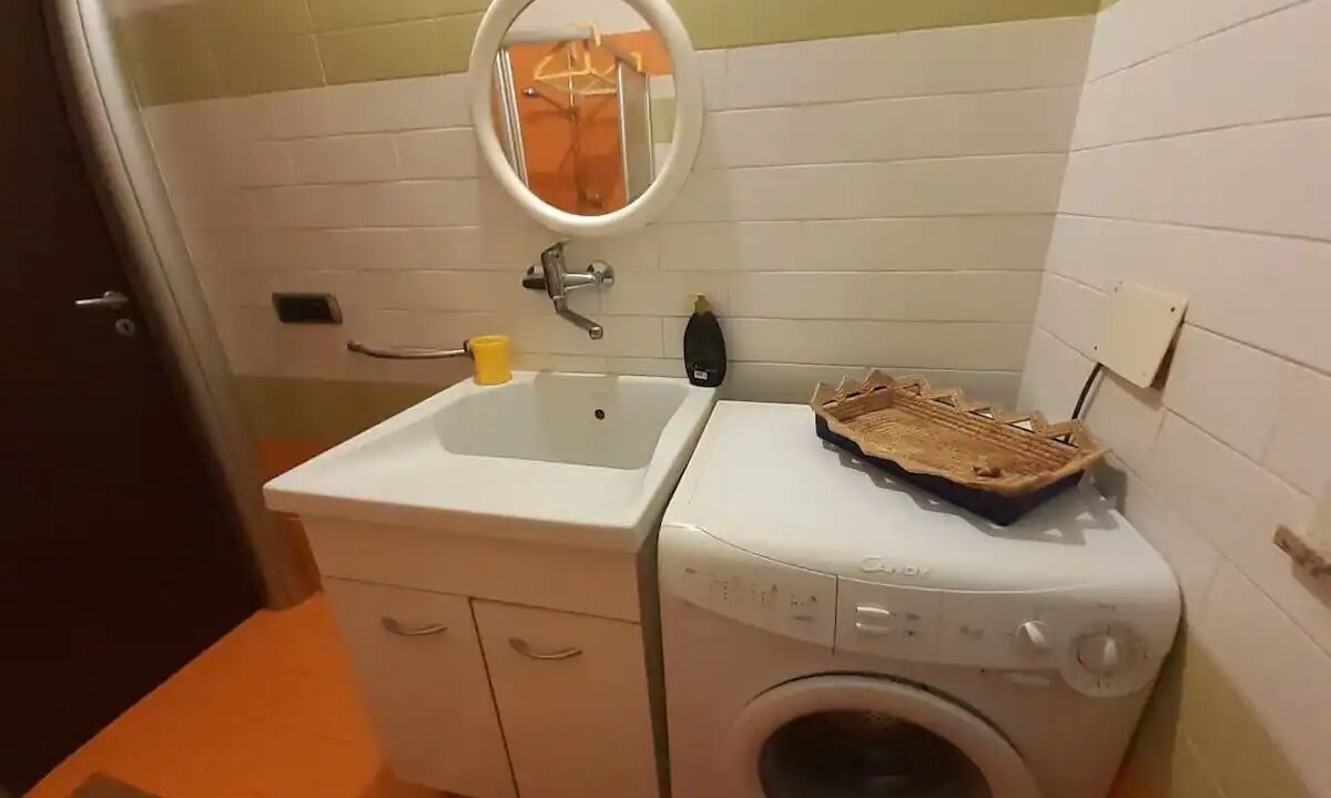 Photo of Bathroom in Floridia