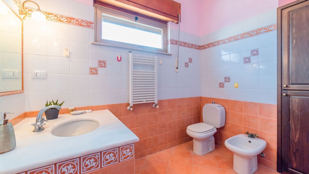 Photo of Bathroom in Acradina