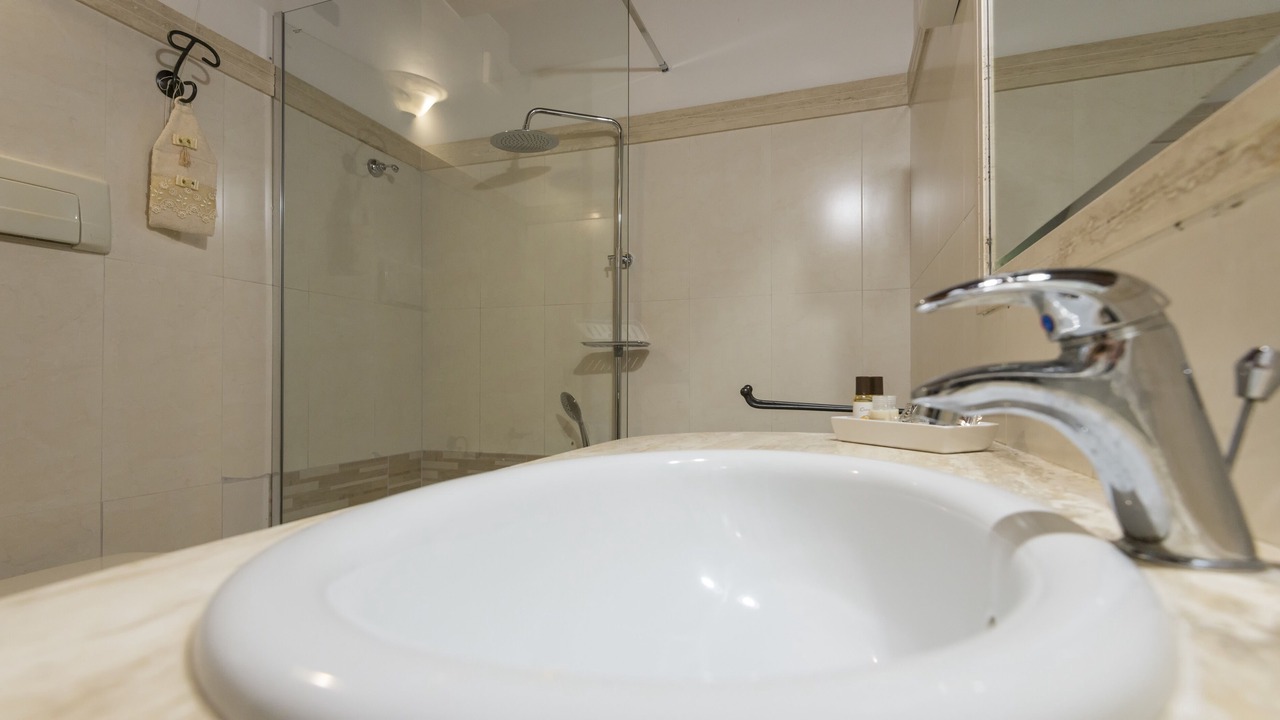 Photo of Bathroom in Maeggio
