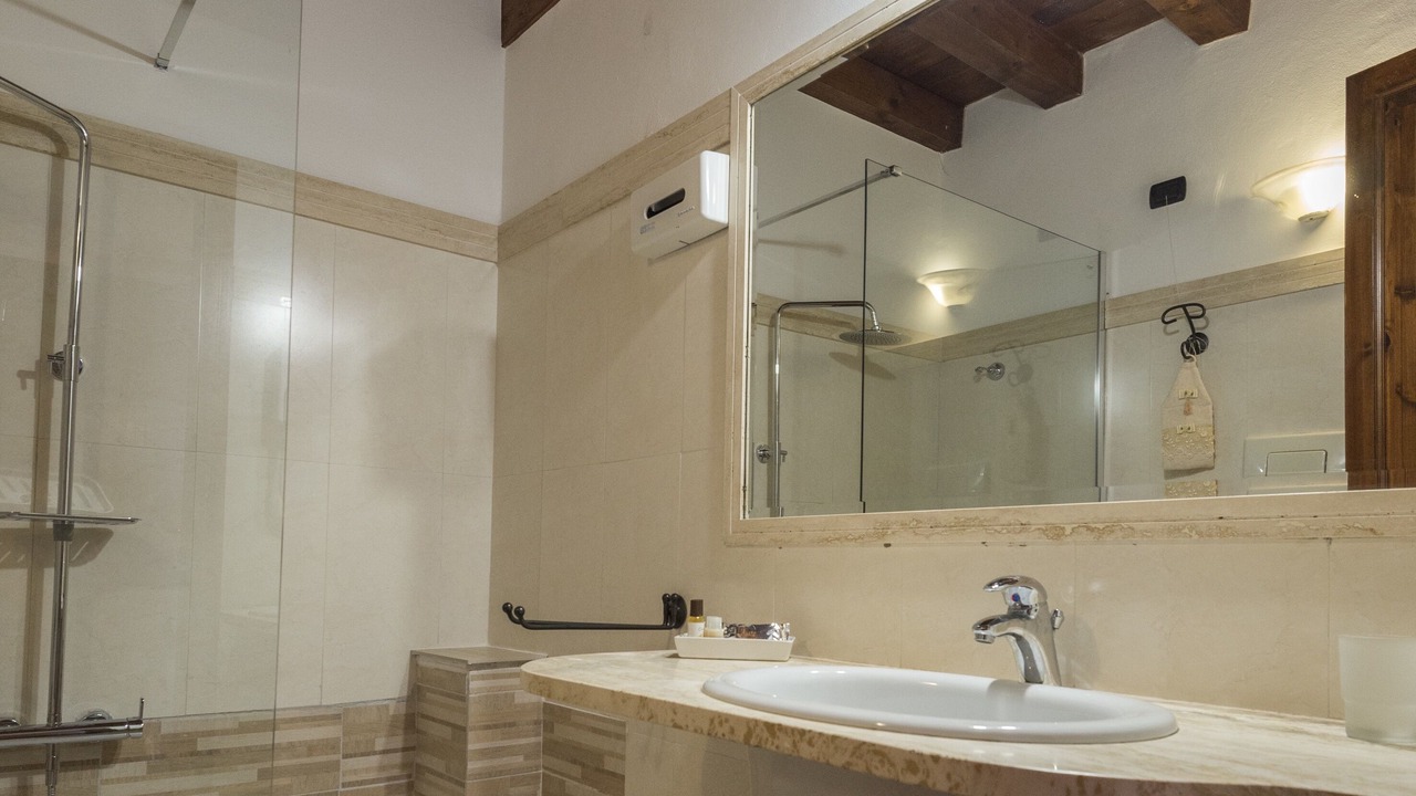 Photo of Bathroom in Maeggio