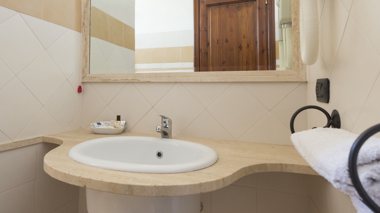 Photo of Bathroom in Maeggio