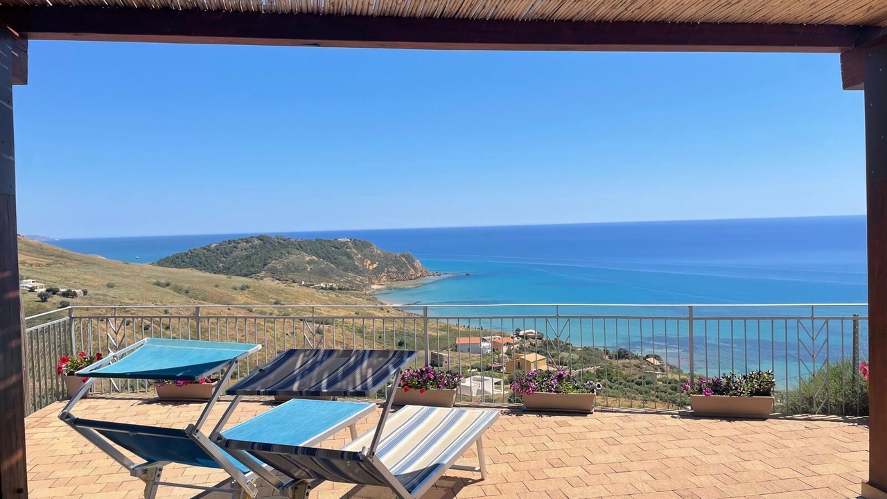Photo of Patio Balcony in Pergole