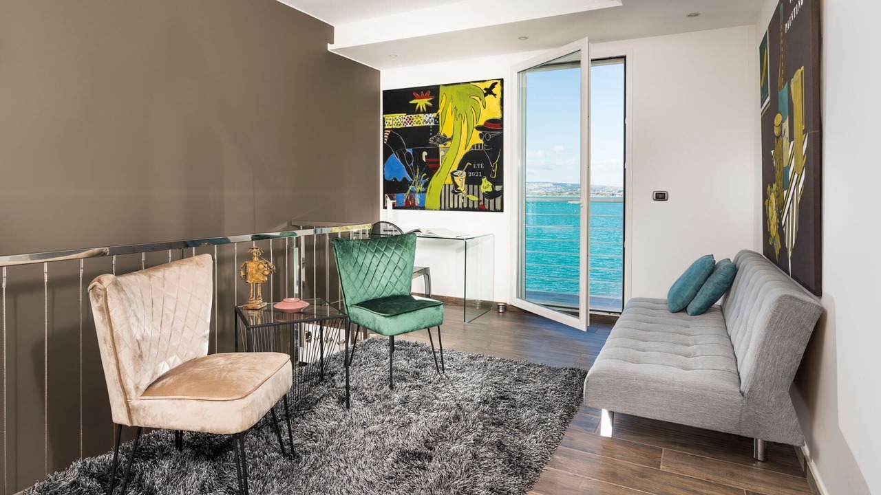 Photo of Livingroom in Syracuse
