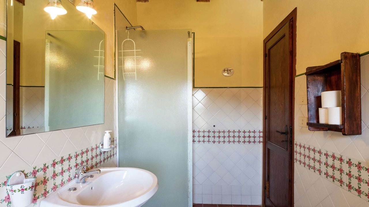 Photo of Bathroom in Landro