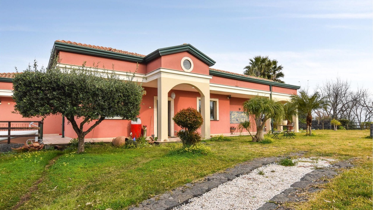 Photo of Outdoor in Calatabiano