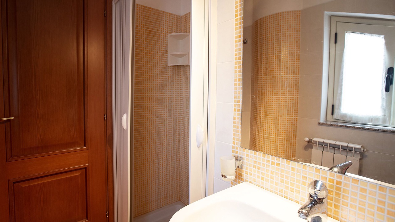 Photo of Bathroom in Brolo