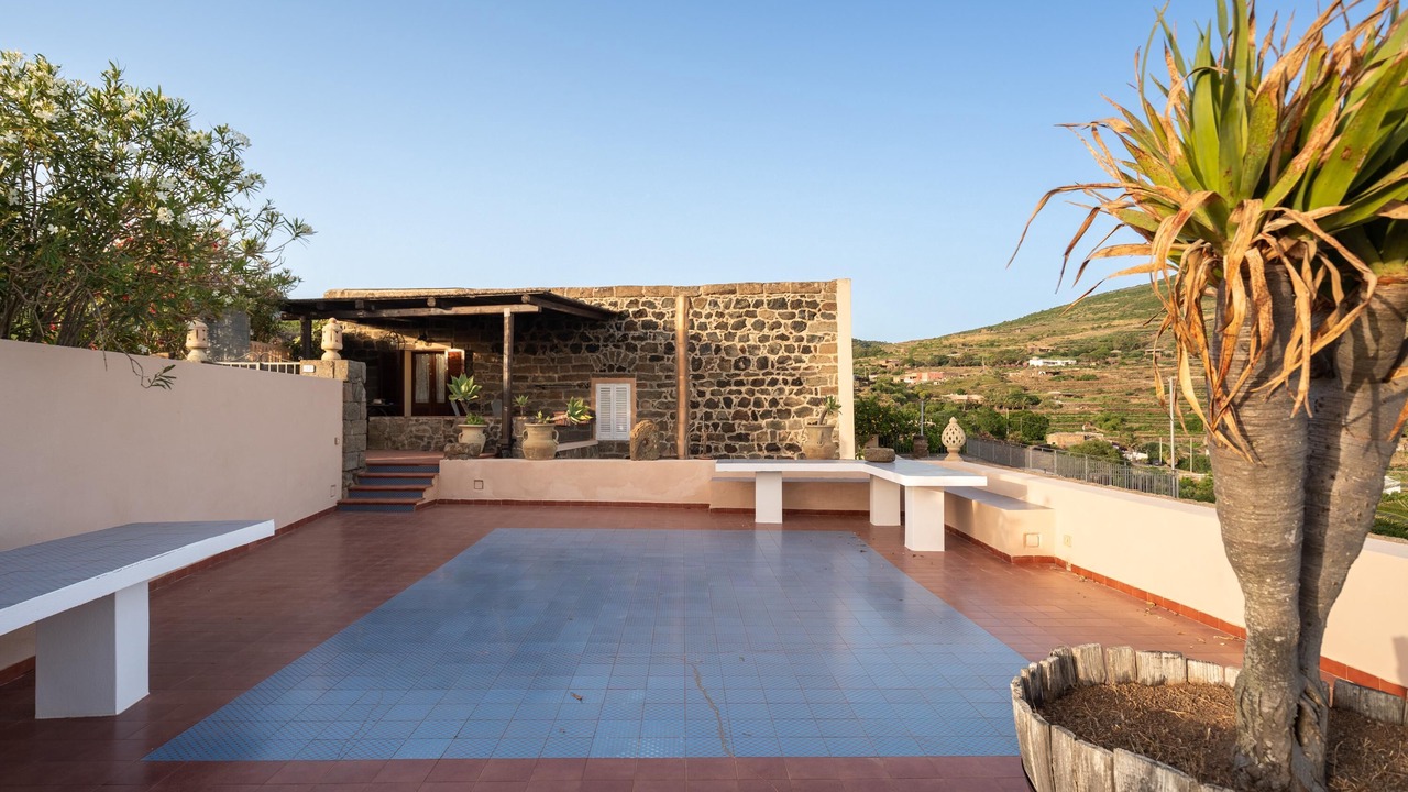 Photo of Patio Balcony in Pantelleria