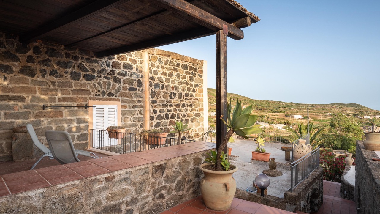Photo of Patio Balcony in Pantelleria