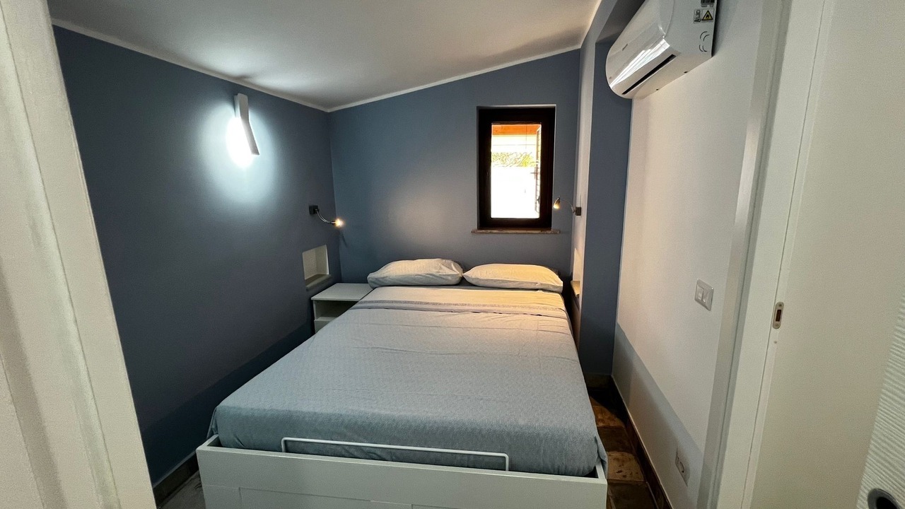 Photo of Bedroom in Vulcano Porto