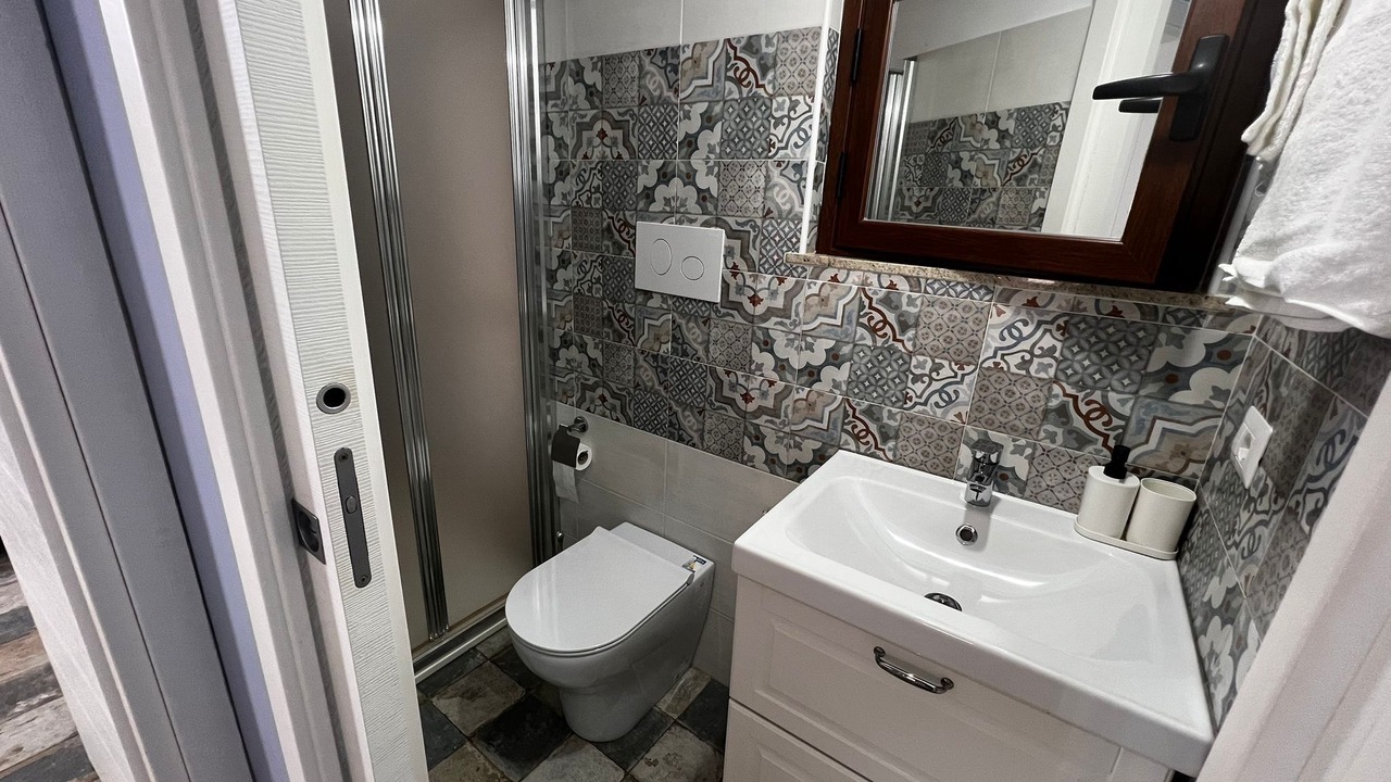 Photo of Bathroom in Vulcano Porto
