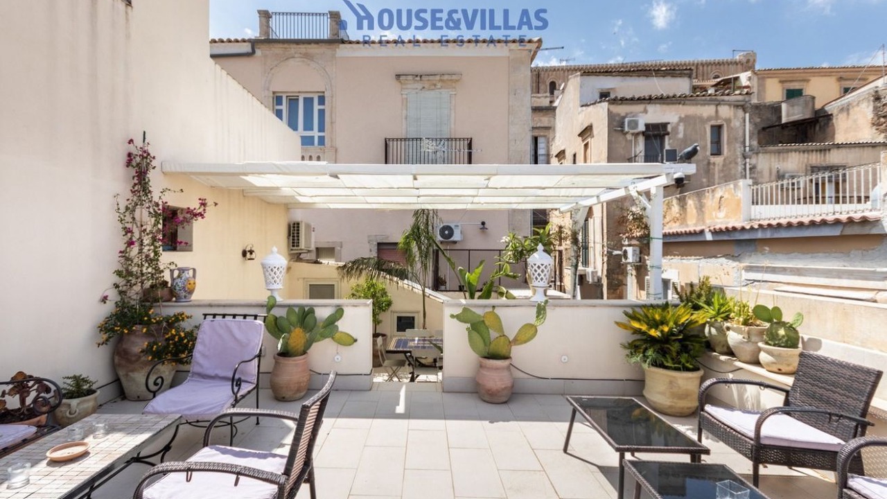 Photo of Outdoor in Noto