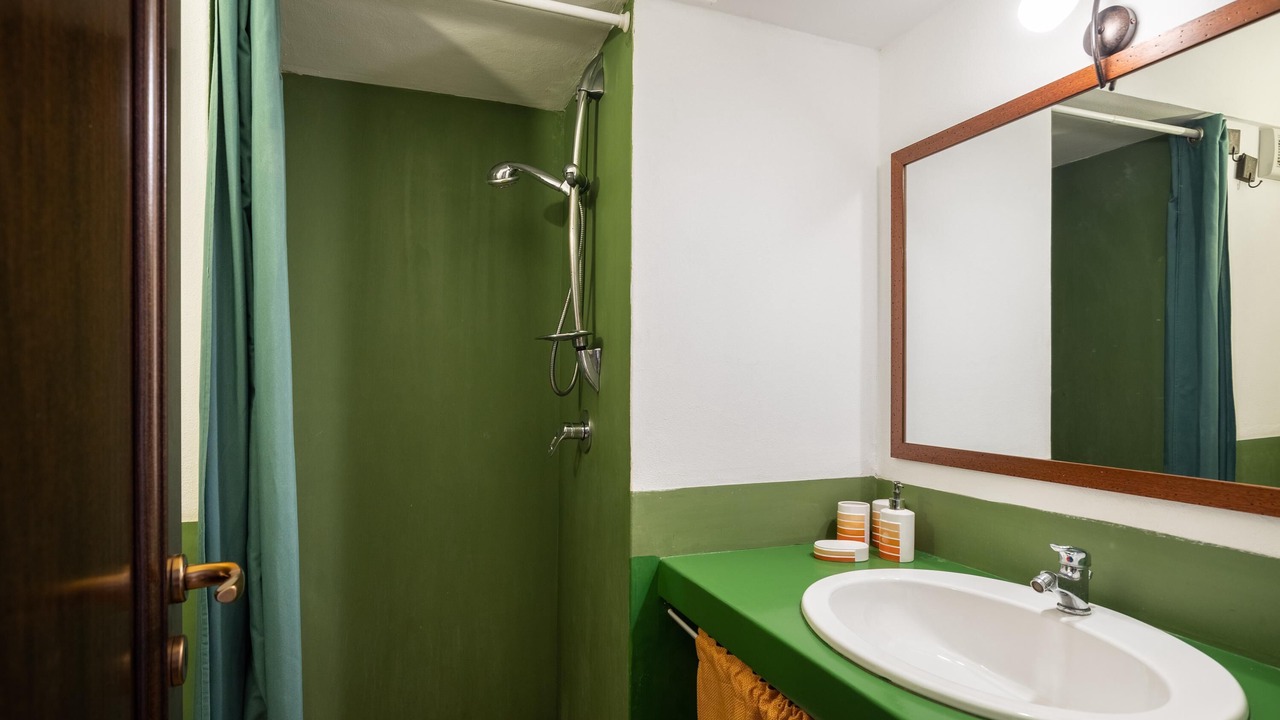 Photo of Bathroom in Pantelleria