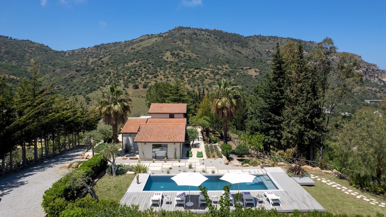 Photo of Outdoor in Pollina