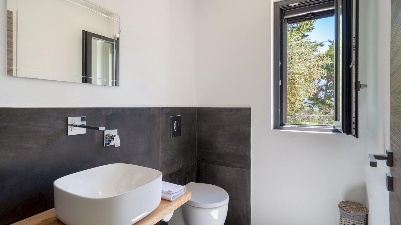 Photo of Bathroom in Pollina