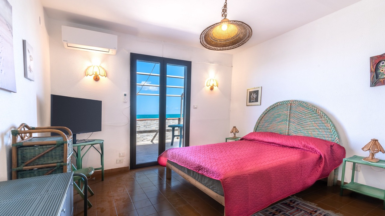 Photo of Bedroom in Costa Saracena-Castelluccio