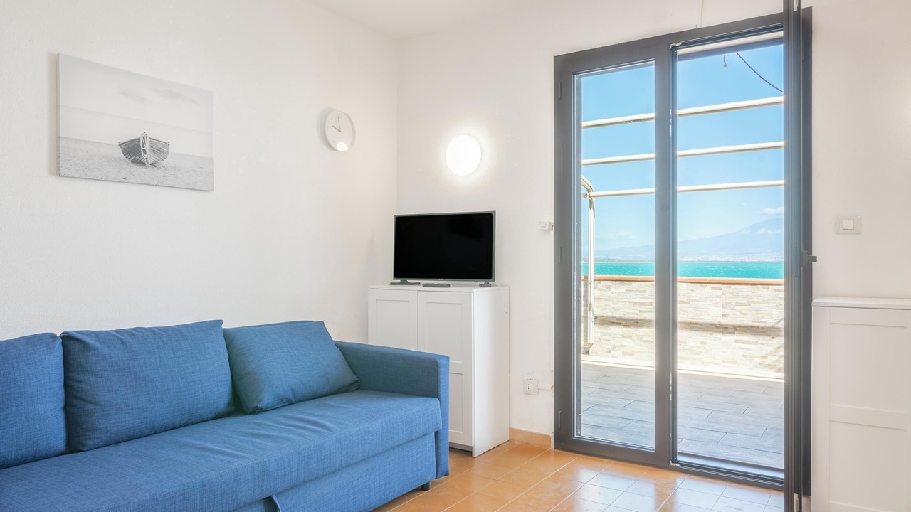 Photo of Livingroom in Costa Saracena-Castelluccio