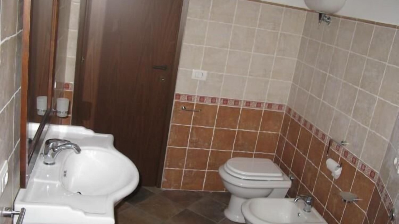 Photo of Bathroom in Kamma