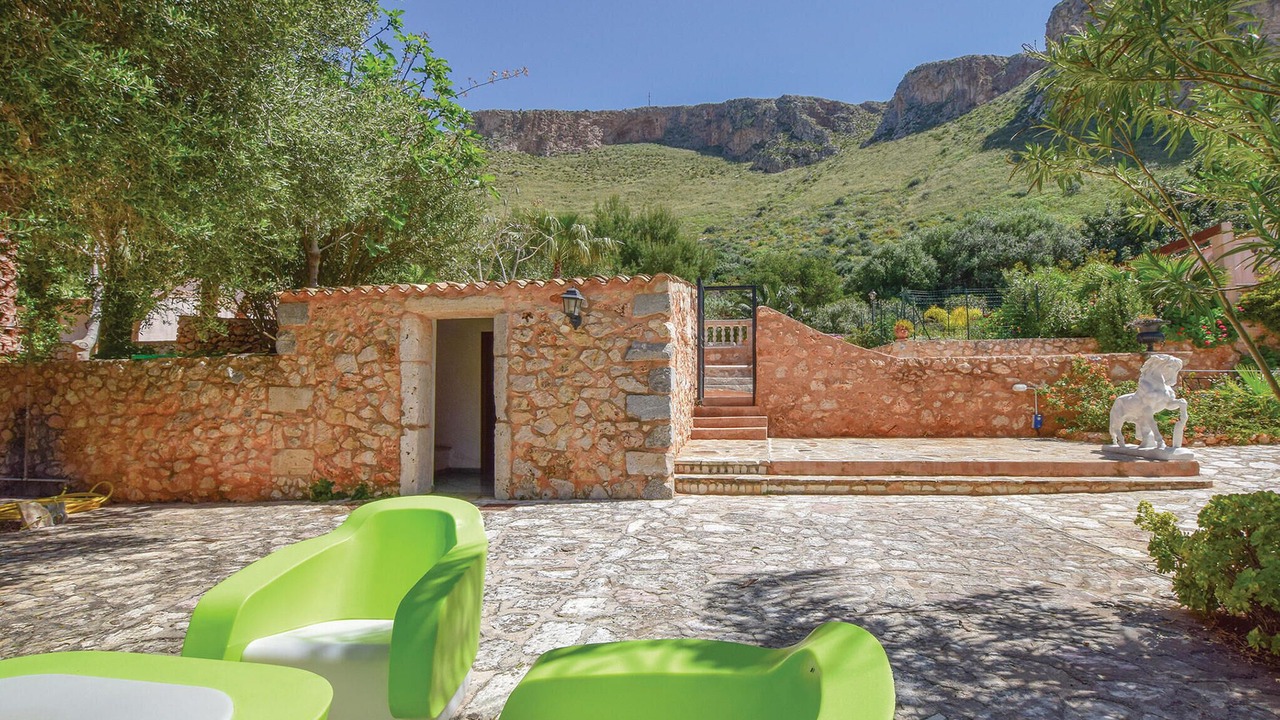 Photo of Outdoor in Macari