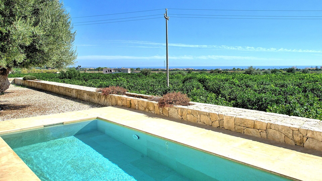 Photo of Outdoor in Avola