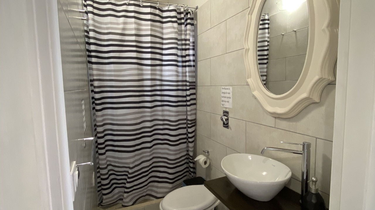 Photo of Bathroom in Comiso