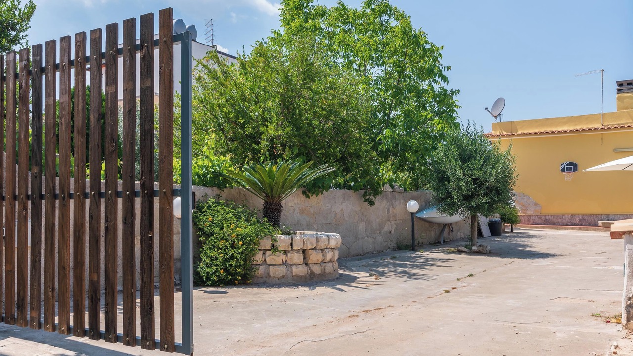 Photo of Outdoor in Falaride
