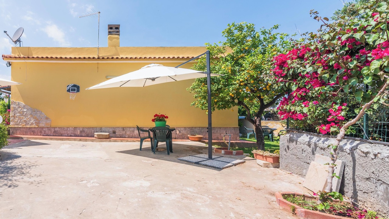Photo of Patio Balcony in Falaride