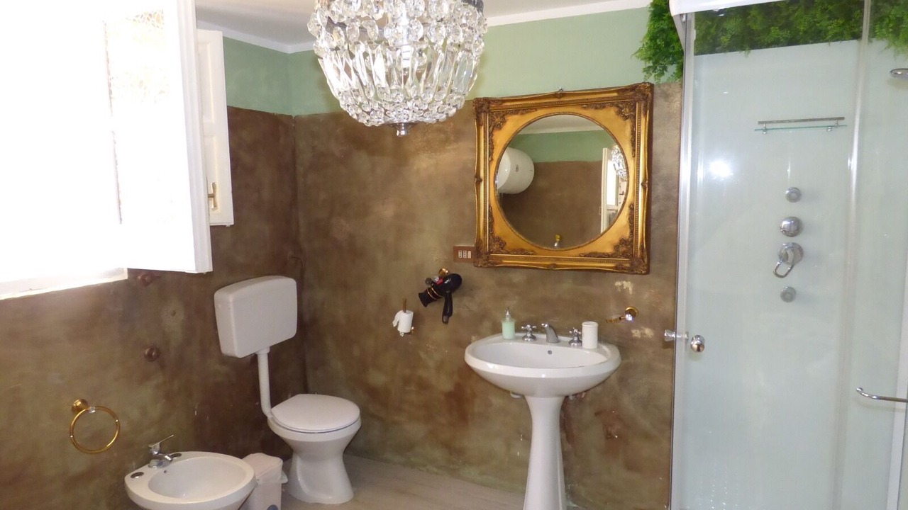 Photo of Bathroom in Casteldaccia