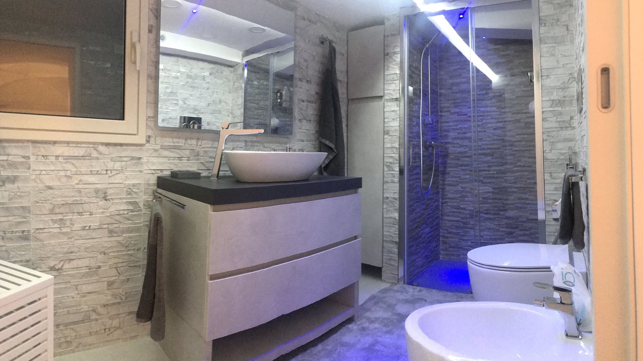 Photo of Bathroom in Picanello-Ognina-Barriera-Canalicchio