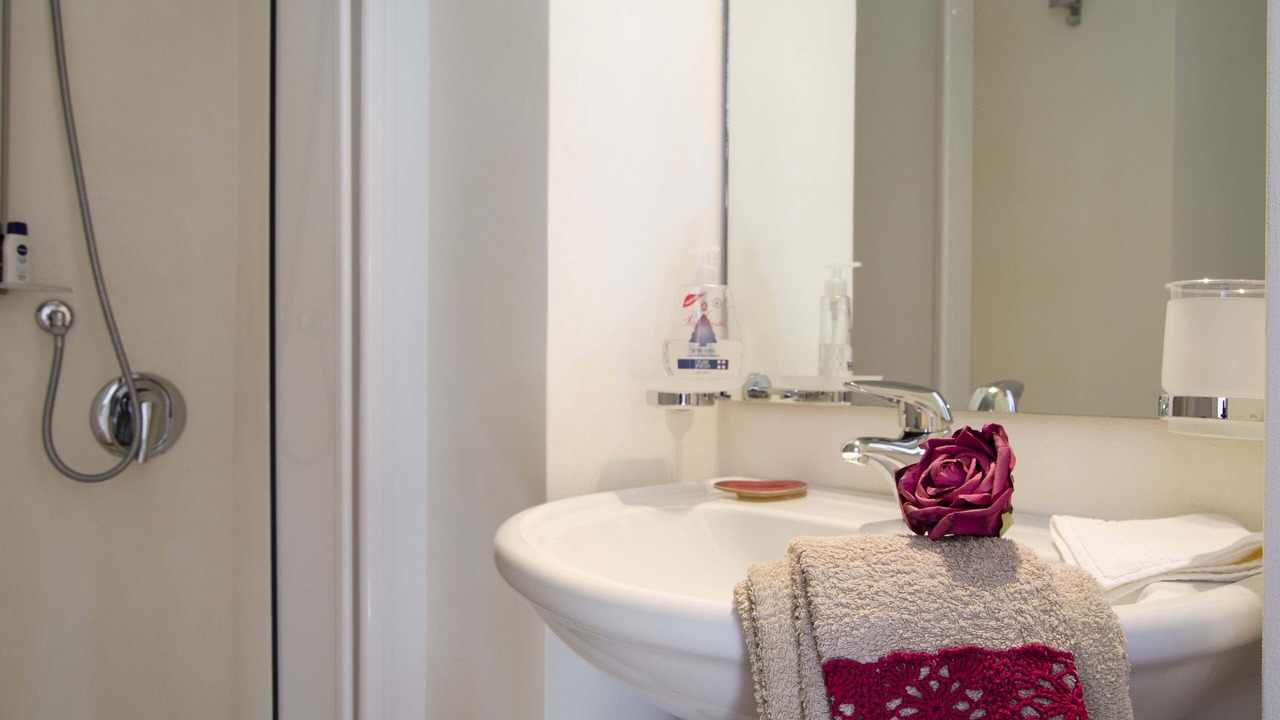 Photo of Bathroom in Palazzolo Acreide Historic Centre