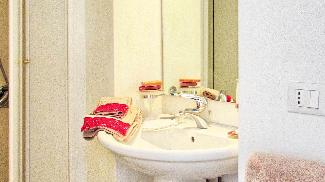 Photo of Bathroom in Palazzolo Acreide Historic Centre