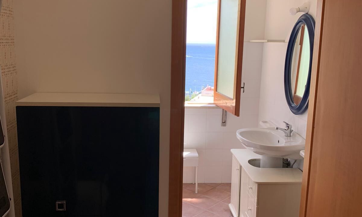 Photo of Bathroom in Lipari Historic Centre
