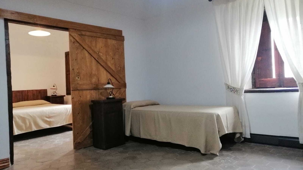 Photo of Bedroom in Longi