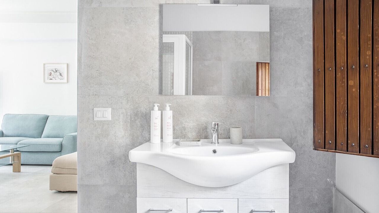 Photo of Bathroom in Picanello-Ognina-Barriera-Canalicchio