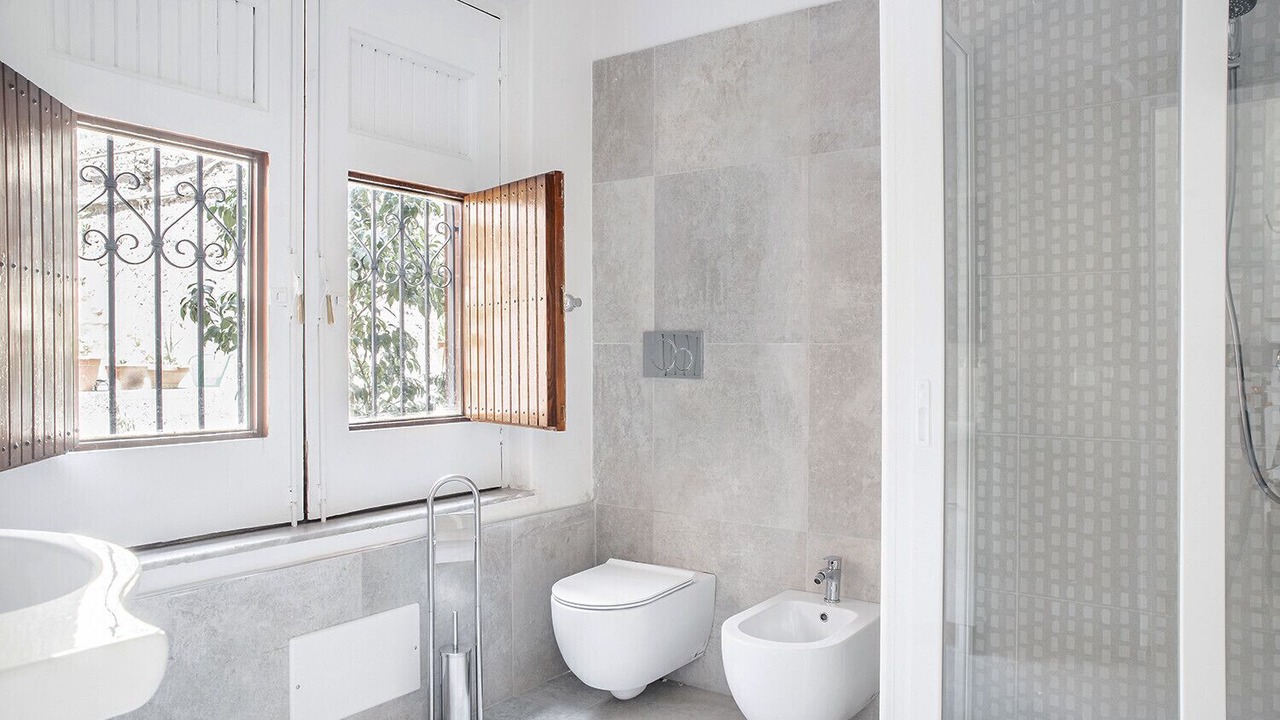 Photo of Bathroom in Picanello-Ognina-Barriera-Canalicchio