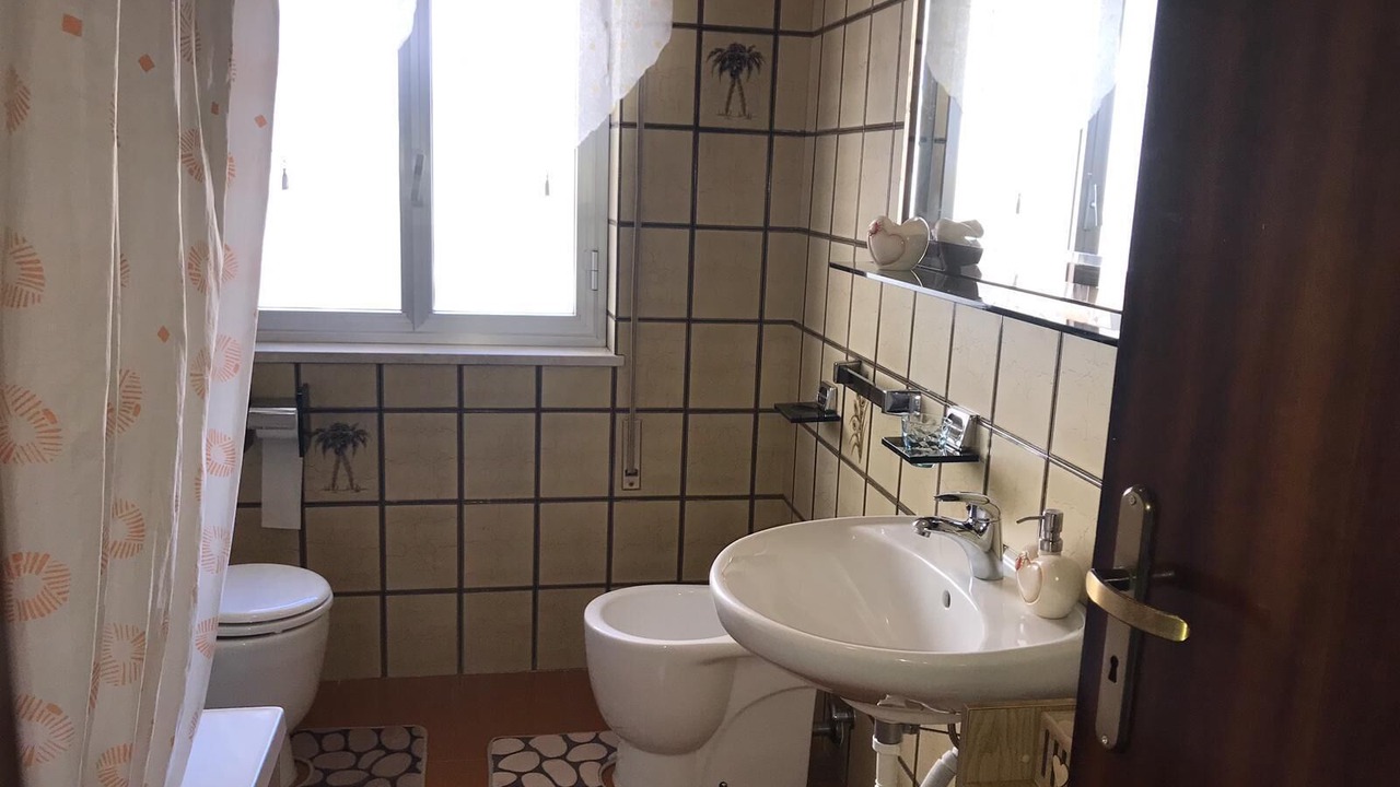 Photo of Bathroom in Gela