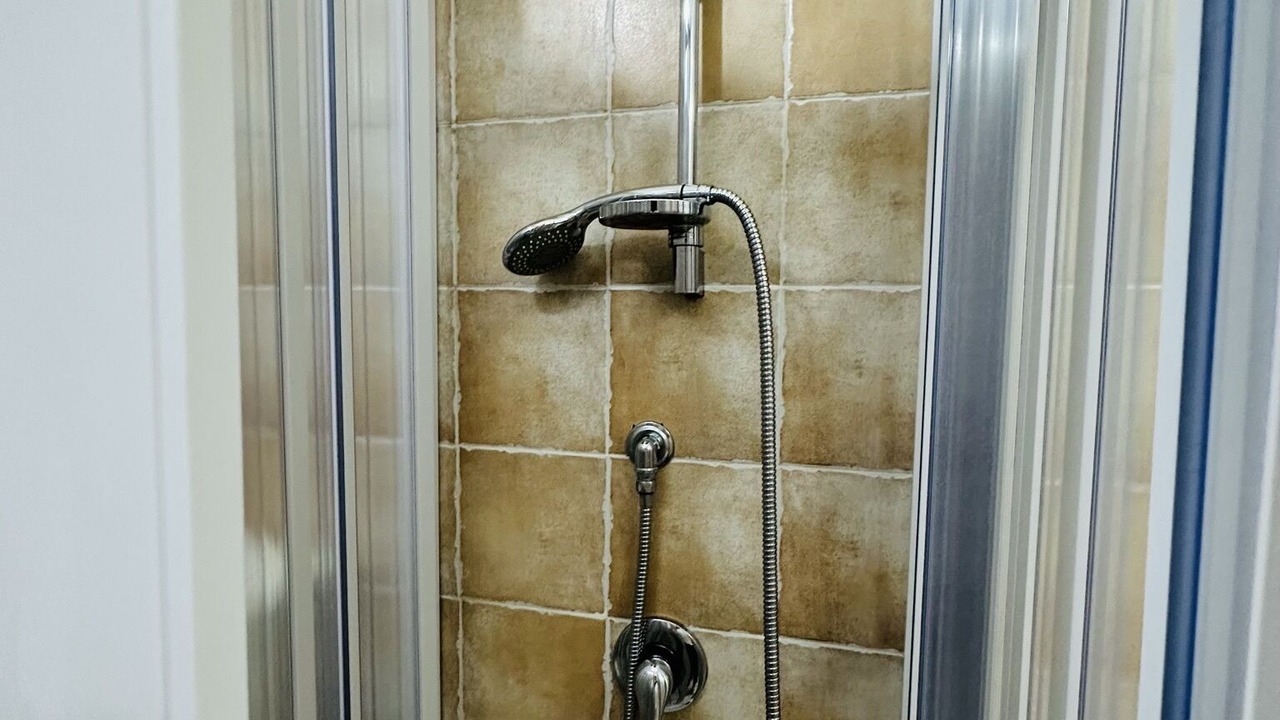 Photo of Bathroom in Gela