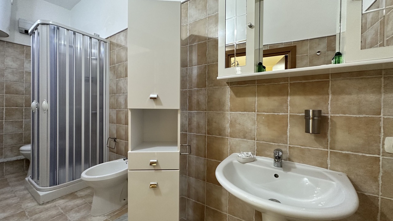 Photo of Bathroom in Gela