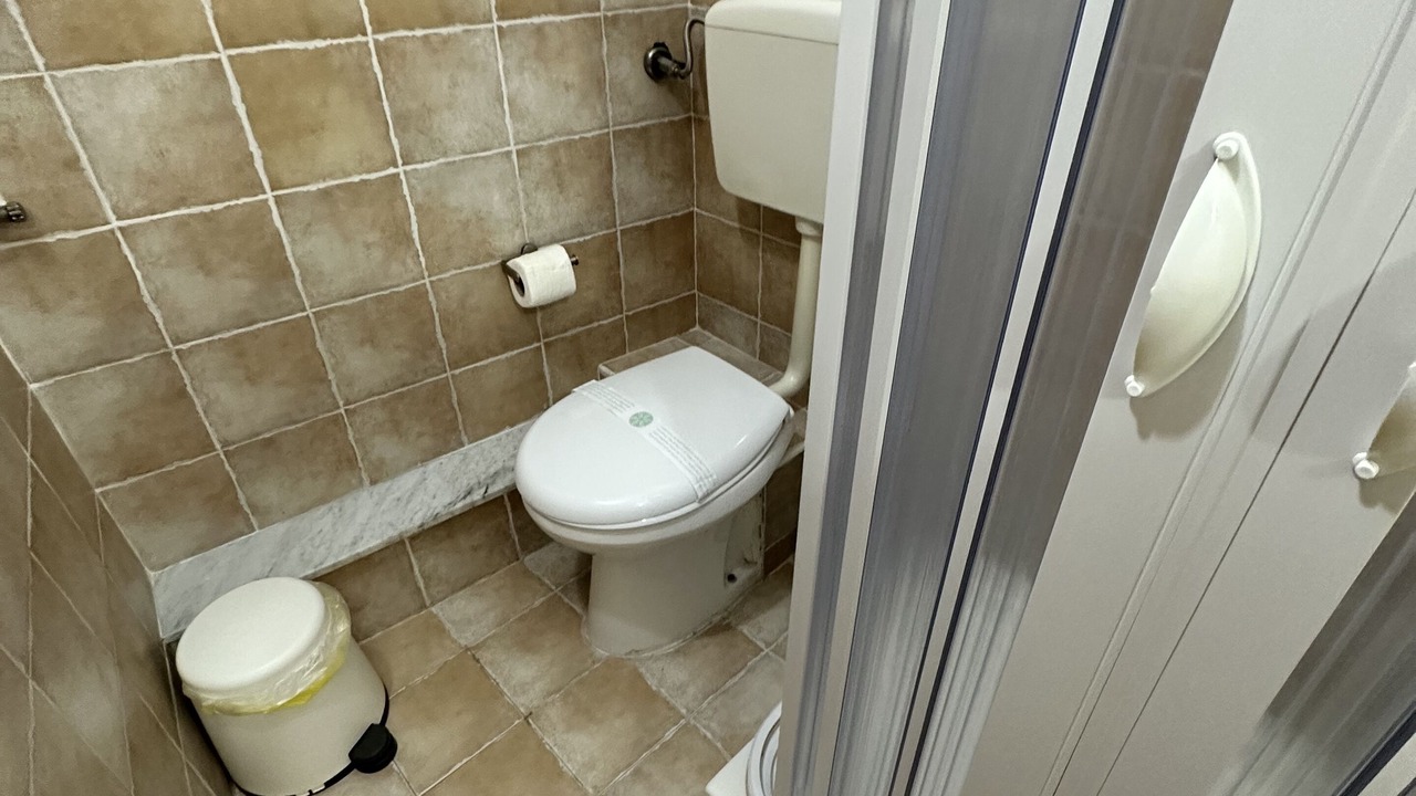 Photo of Bathroom in Gela