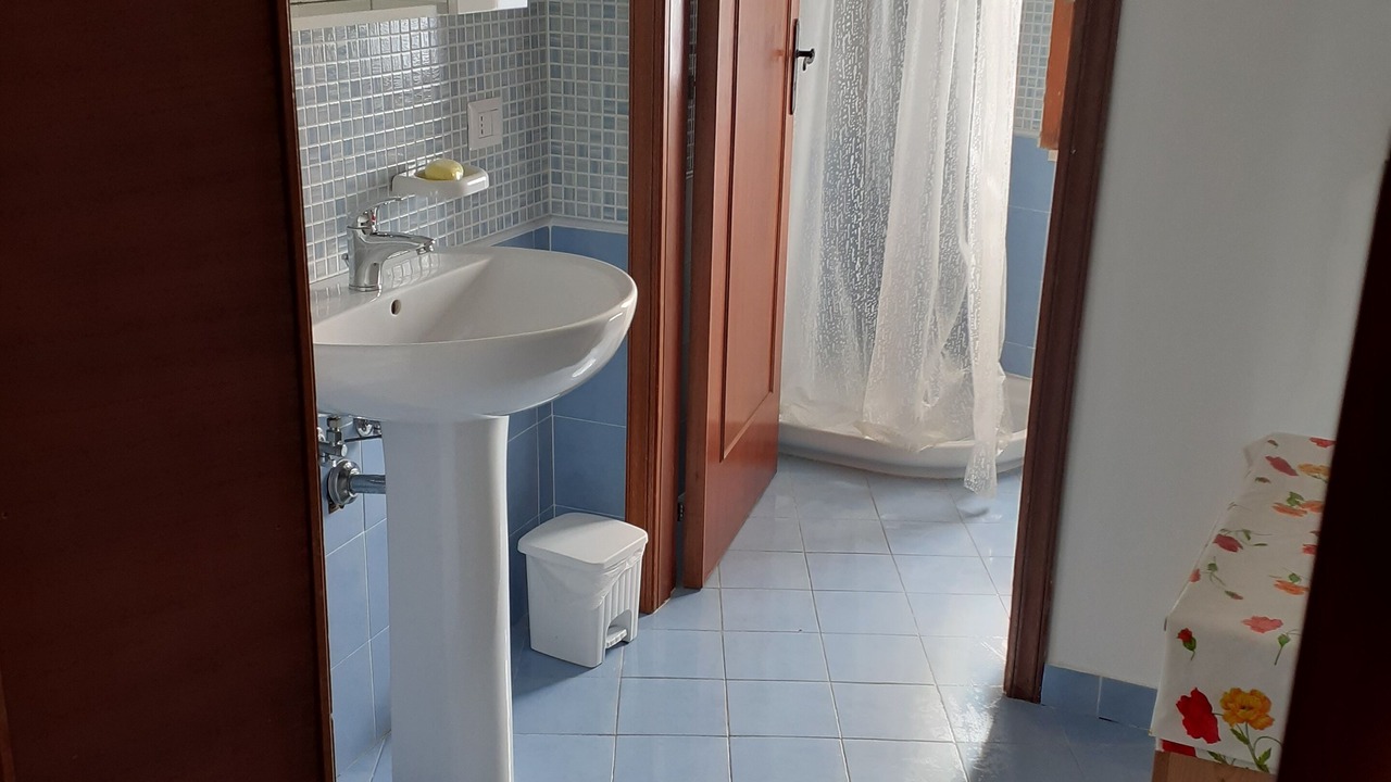 Photo of Bathroom in Leni